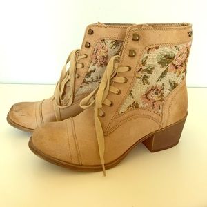 Floral boots