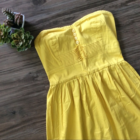 🌼Cute Strapless Dress🌼 - Picture 4 of 6