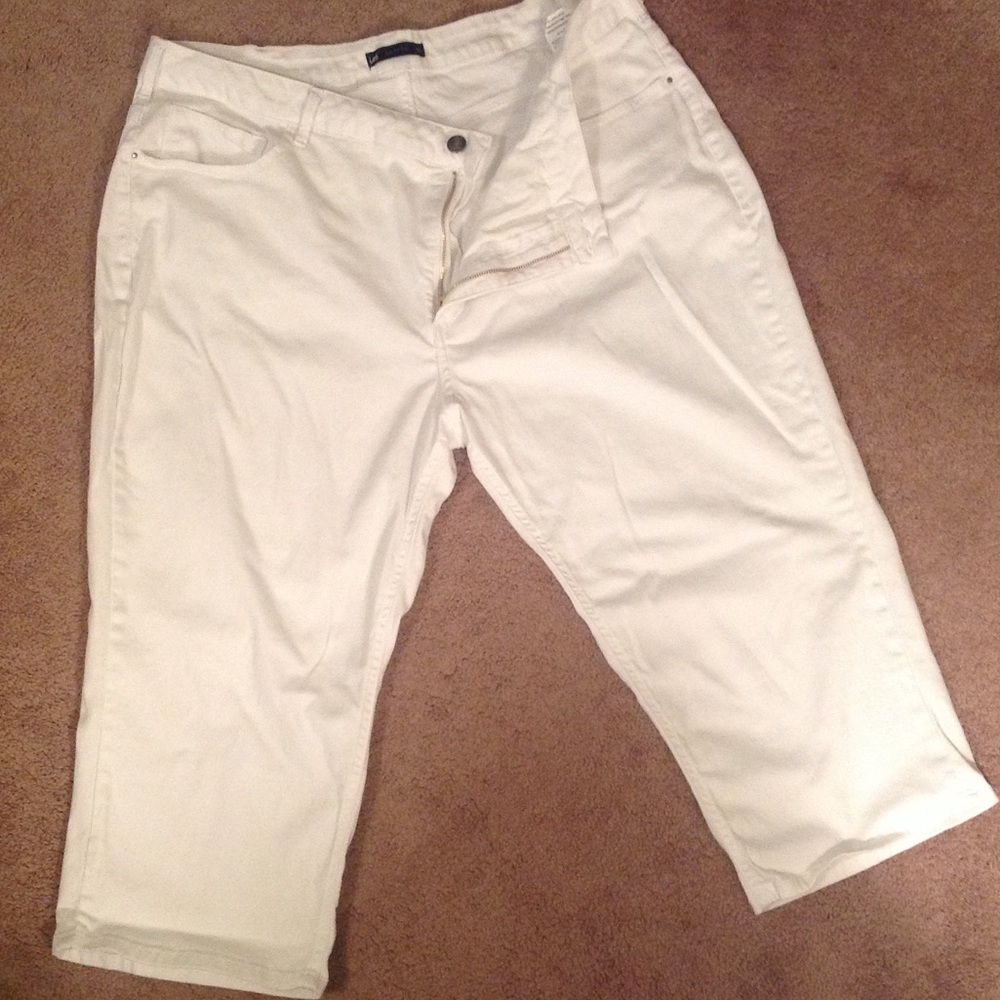 Lee's Denim Easy Fit Capris 24W