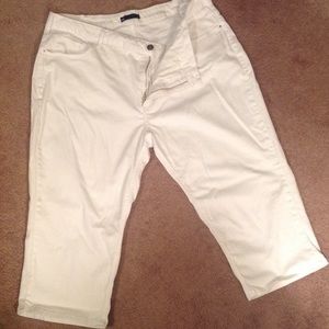 Lee's Denim Easy Fit Capris 24W