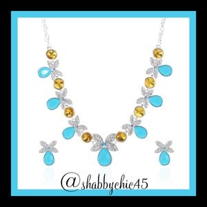 Butterflies and Crystals Necklace Set
