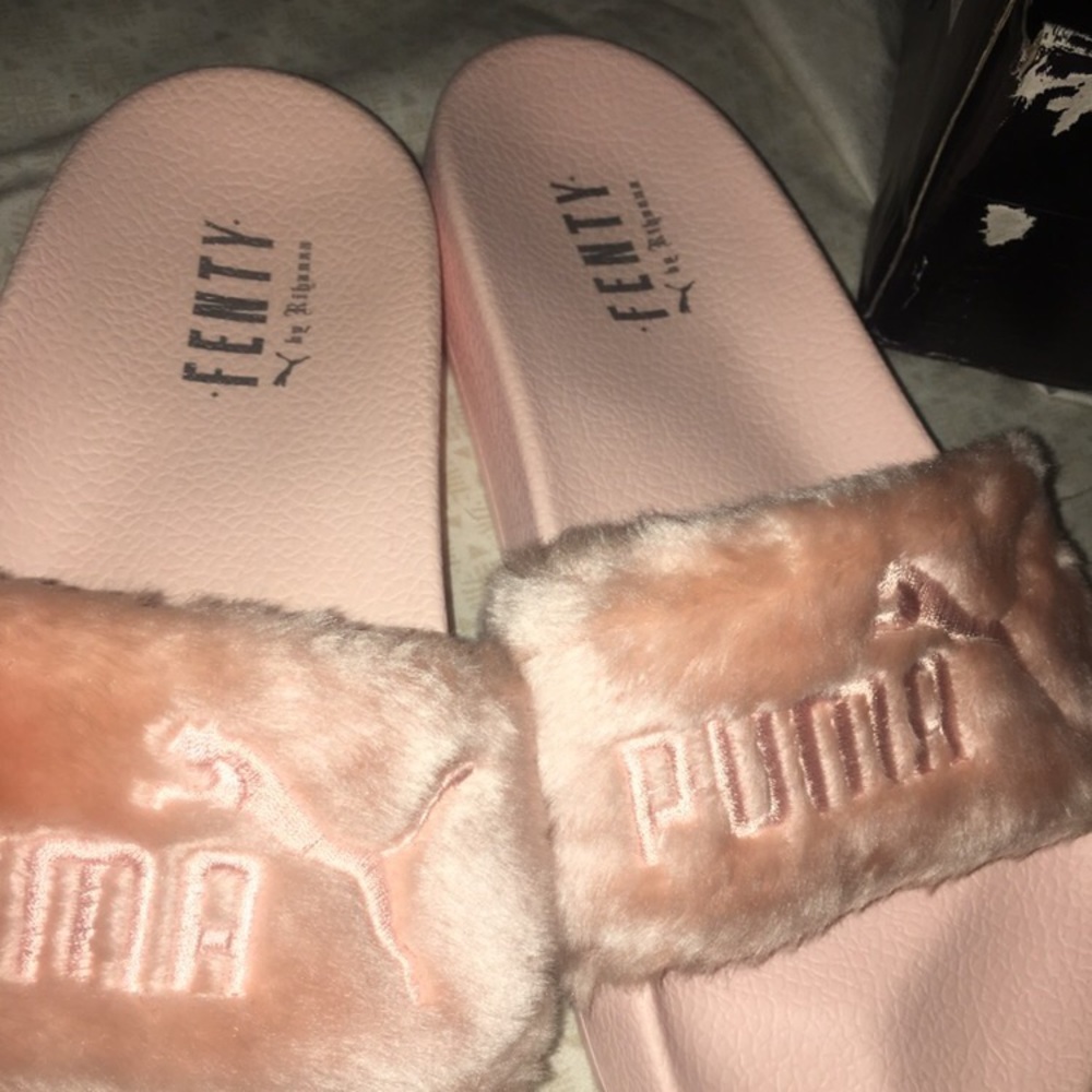Fenty puma slides fur
