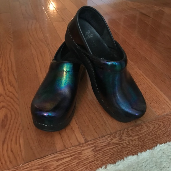 Dansko Shoes - Danksos