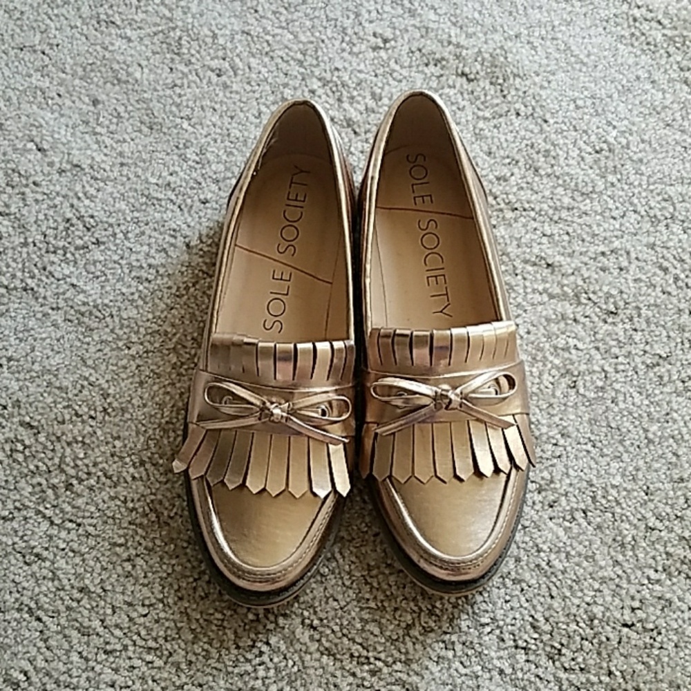 Brand New Sole Society rose gold loafers