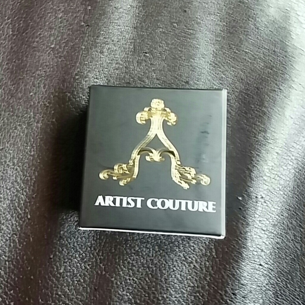 Artist Couture Diamond Glow Powder Illuminati