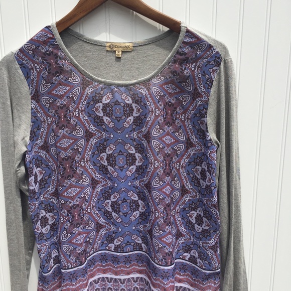 •Democracy• Sheer Panel Top - Picture 1 of 5