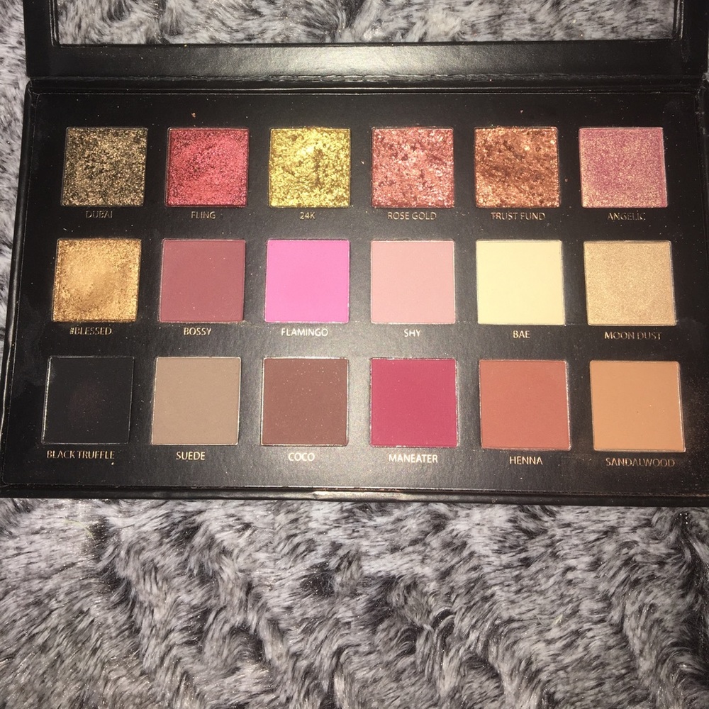 Huda beauty palette