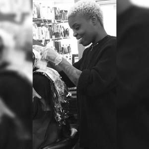 Meet your Posher, Daphnie