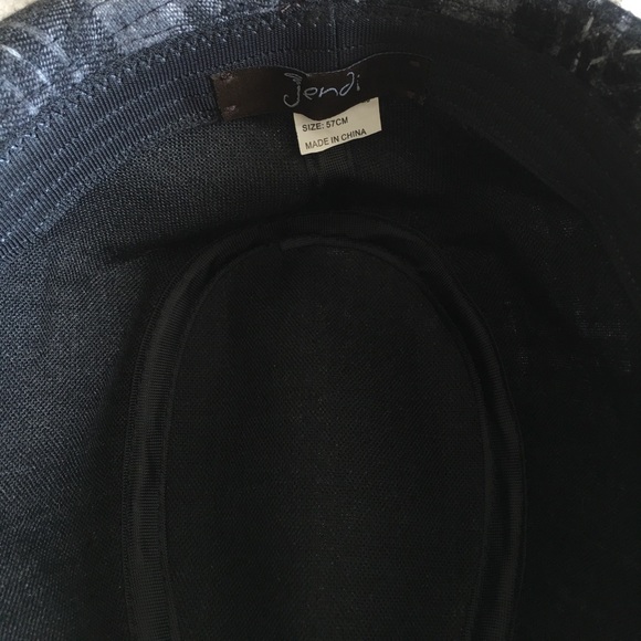 Jendi Gray Wool Plaid Pattern 57 cm Hat - Picture 7 of 7