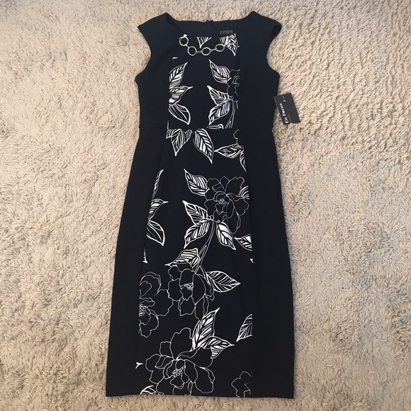 en focus studio Dresses & Skirts - NEW WITH TAGS stretch print career sheath 6