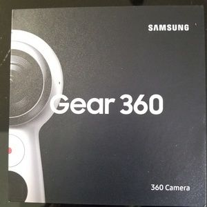 NEW 2017 SAMSUNG GEAR 360 CAMERA