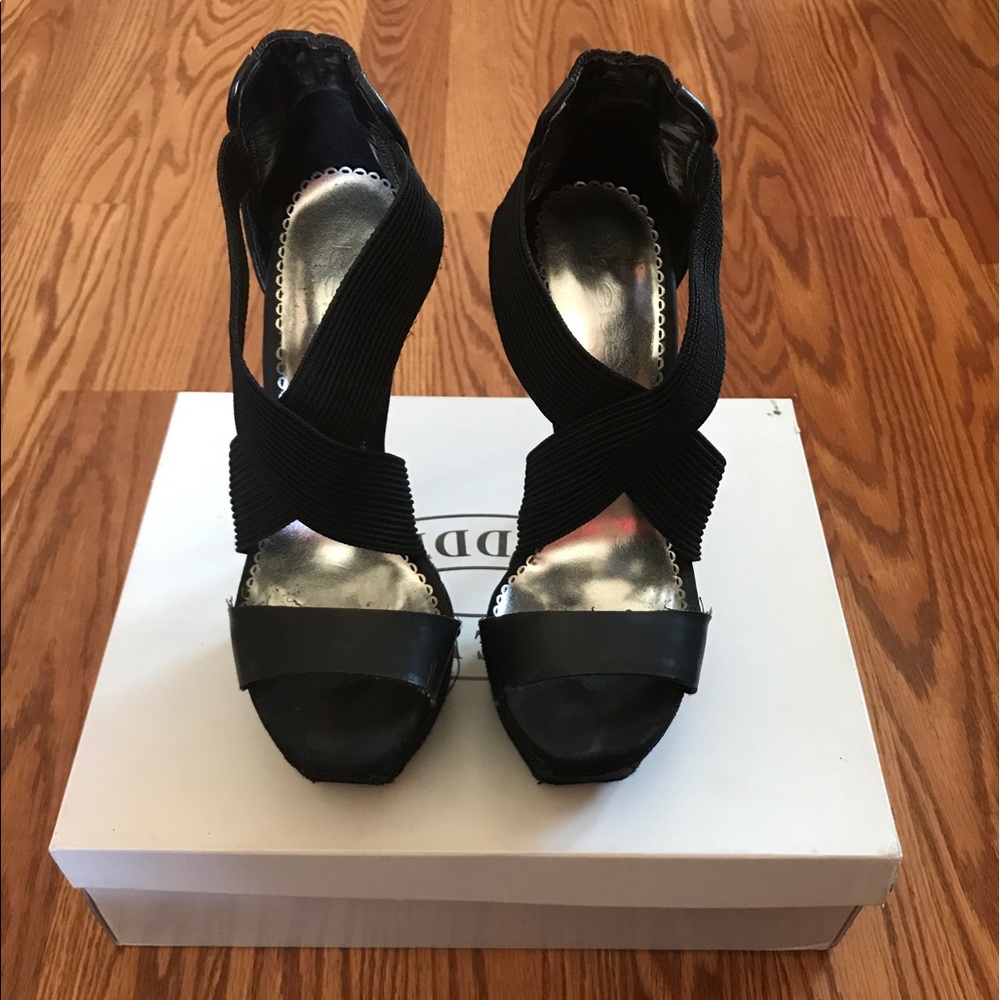 Bebe black heels!