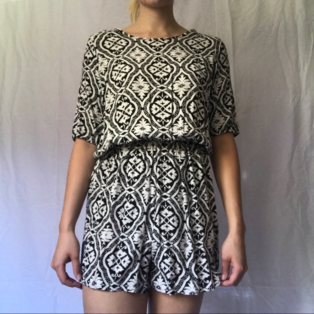 Patterned romper