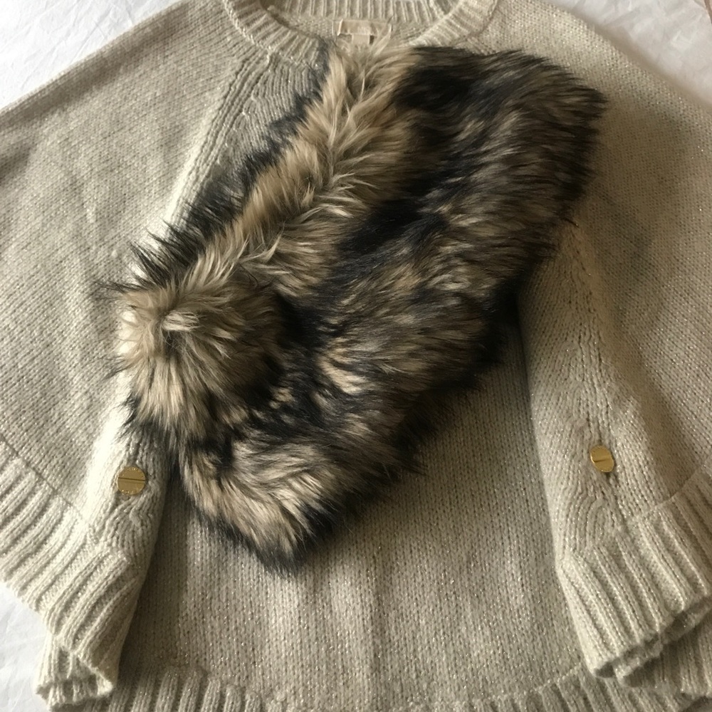Michael Kors Sweater Poncho with Faux Fur Collar - Picture 4 of 4