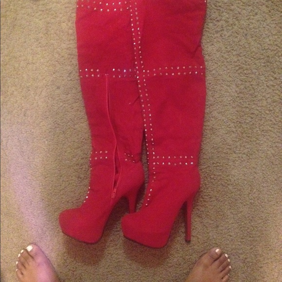 Over The Knee Heeled Boots - Picture 1 of 4