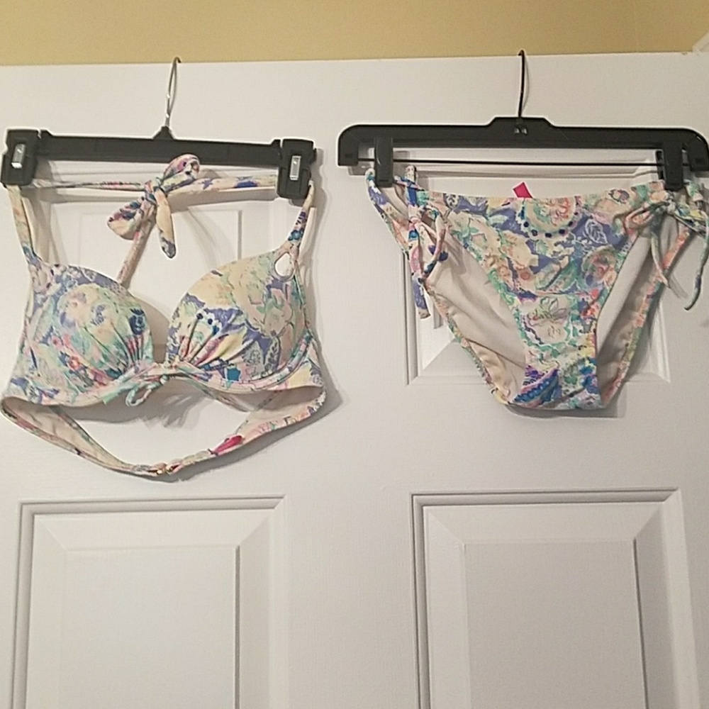 Victoria's Secret bikini