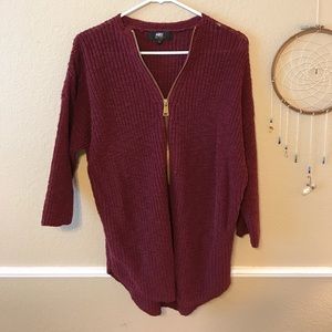 Maroon knitted sweater