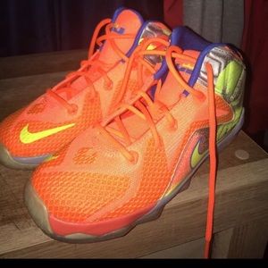 Lebron 12's