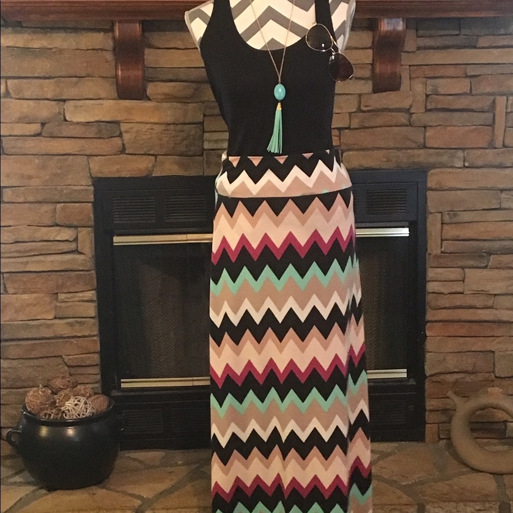 Multi-color chevron maxi skirt