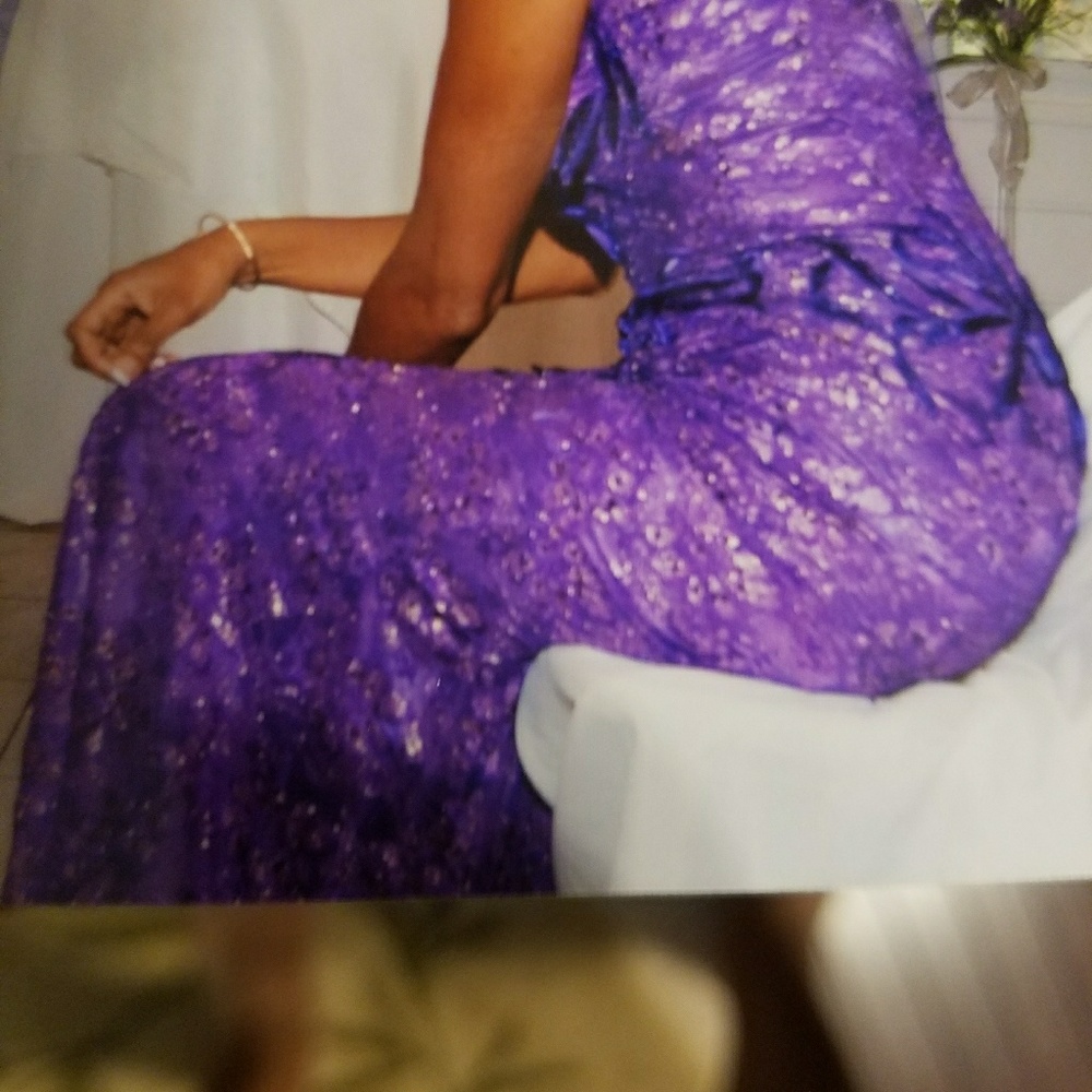 Evening Gown - Picture 6 of 7