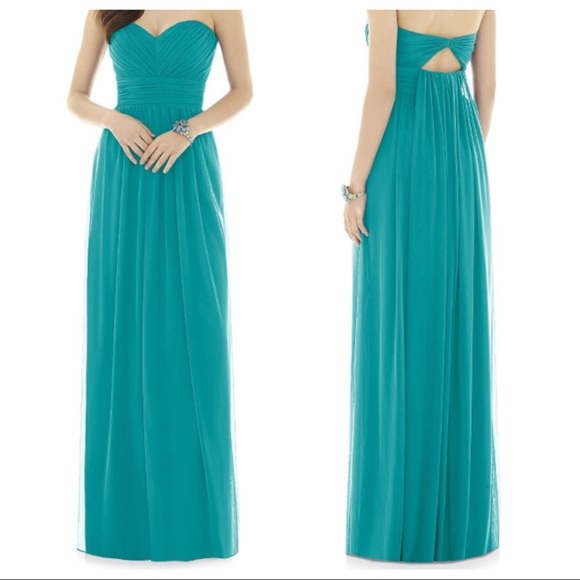 Alfred Sung Bridesmaid Dress // REDUCED⇩ - Picture 1 of 4