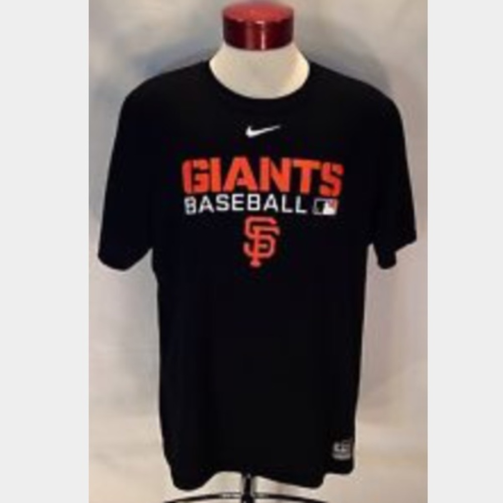 BRNAD NEW WITH TAGS 🎉 Giants T-Shirt