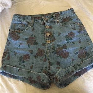 Floral print denim shorts