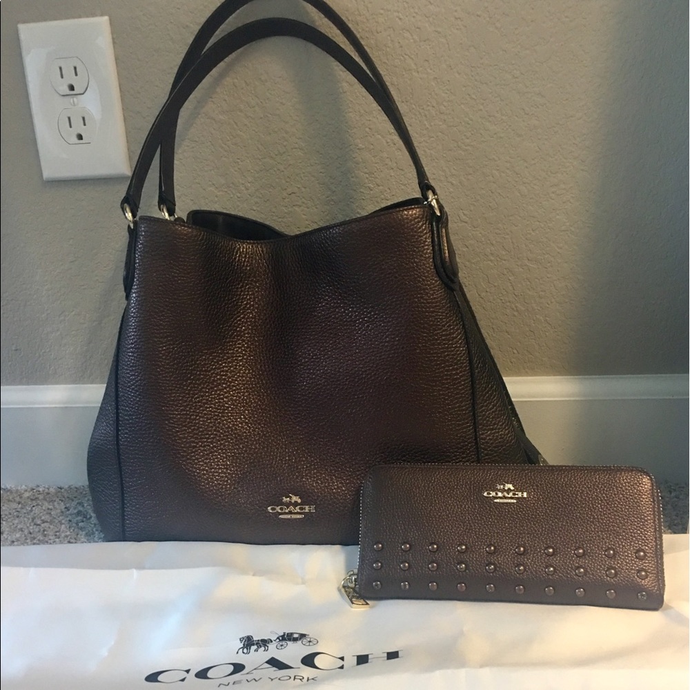 AUTHENTIC COACH purse!!