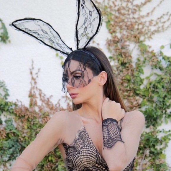 NWT💕Delicate Lace Playmate Bunny Ears Flexible💕 - Picture 2 of 5