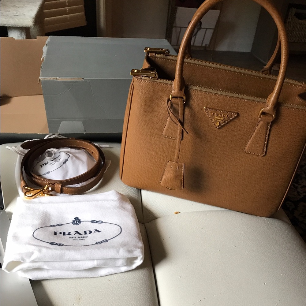 100% AUTHENTIC BRAND NEW PRADA CARMEL TOTE!!