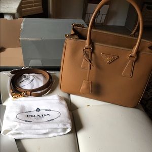 100% AUTHENTIC BRAND NEW PRADA CARMEL TOTE!!