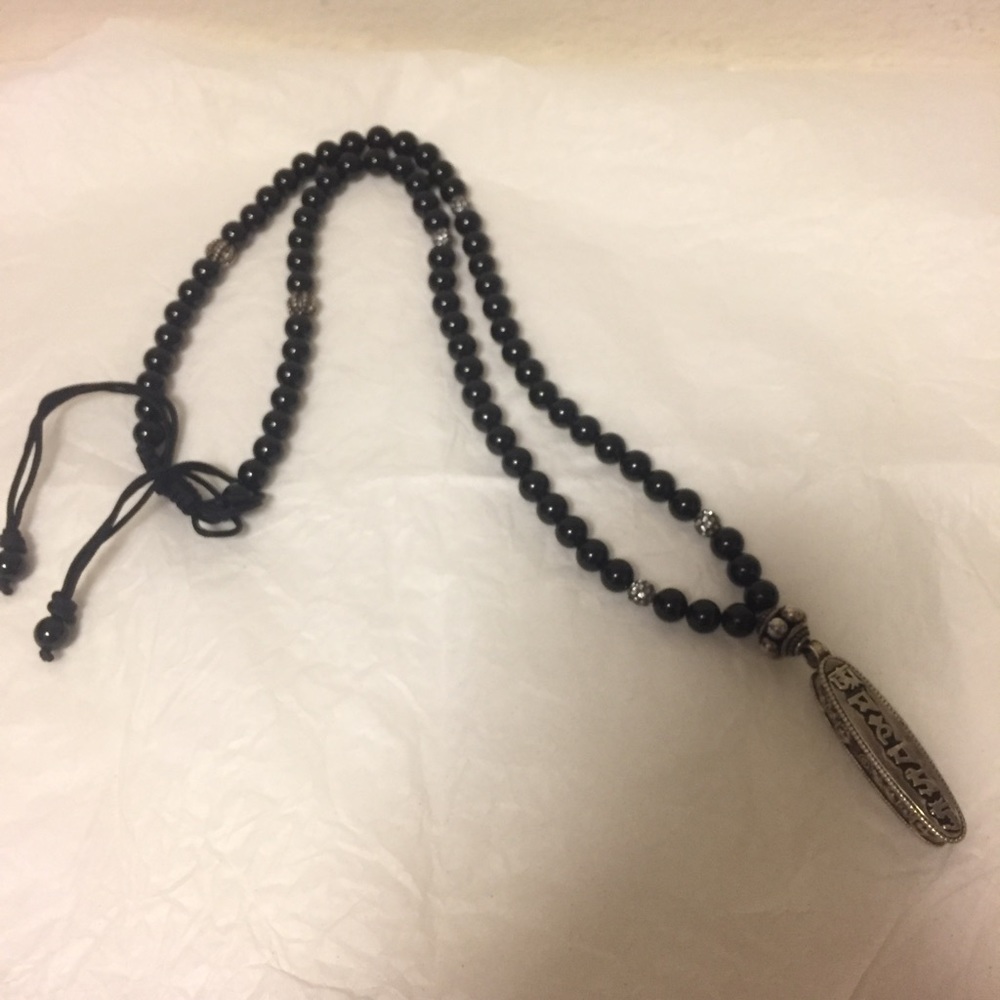 Beaded fashion jewelry necklace