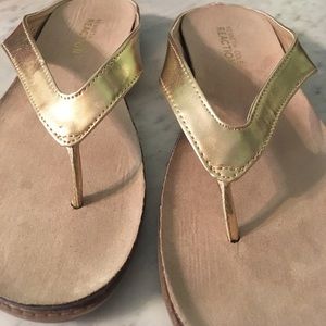 Gold Kenneth Cole Sandals NWOT