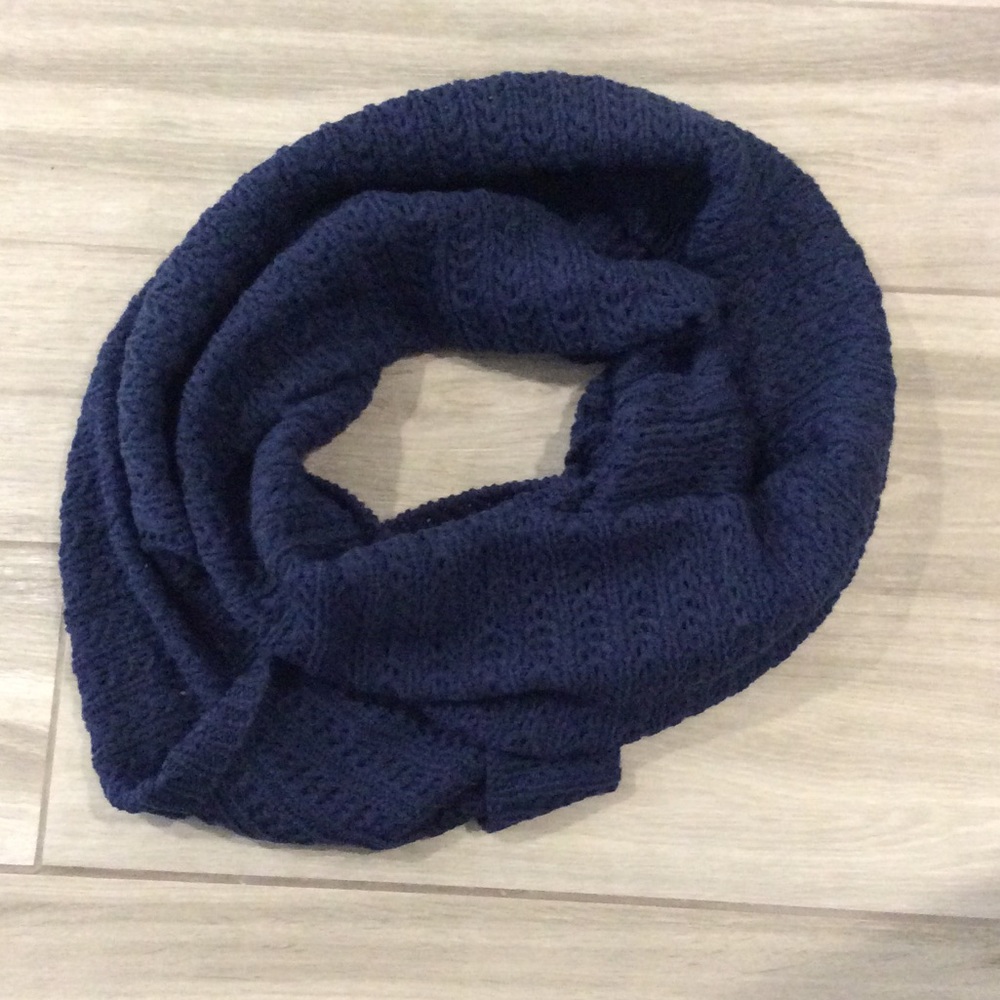 Infinity scarf