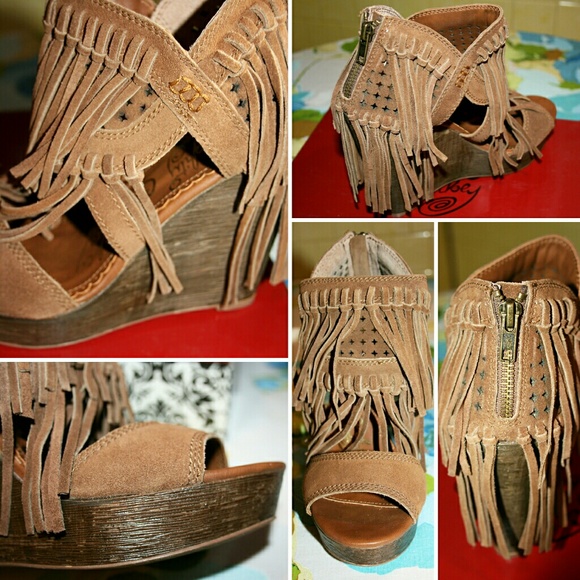 100% Fabulous Boho Suede Fringe Wedge Sandal NIB - Picture 7 of 8