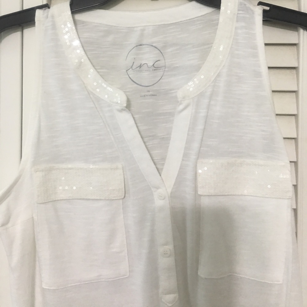 INC White sleeveless sequin collar sequin pockets
