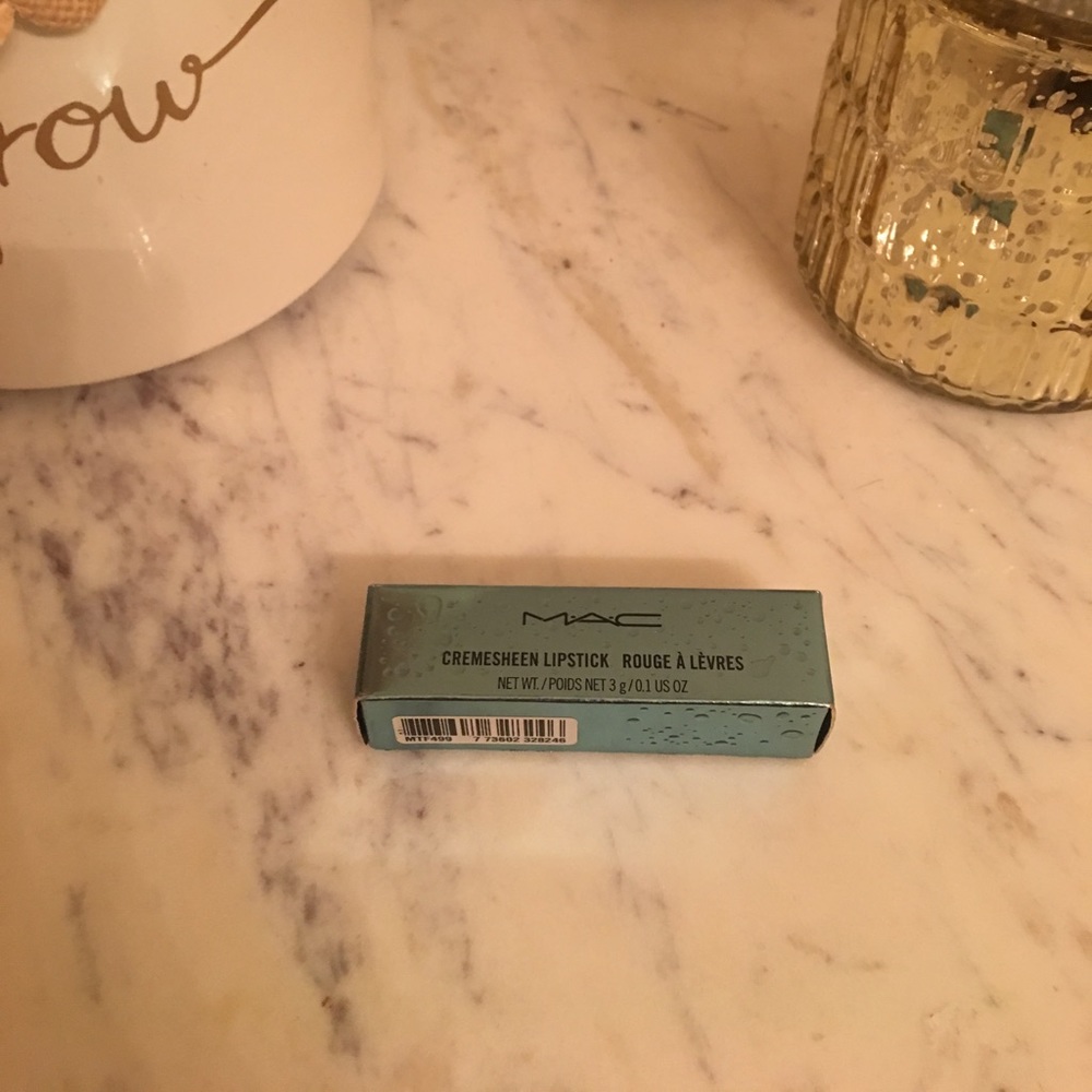 MAC Alluring Aquatic Lipstick