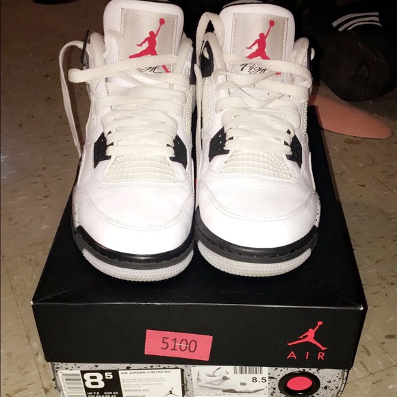 Jordan 4 - Picture 2 of 3