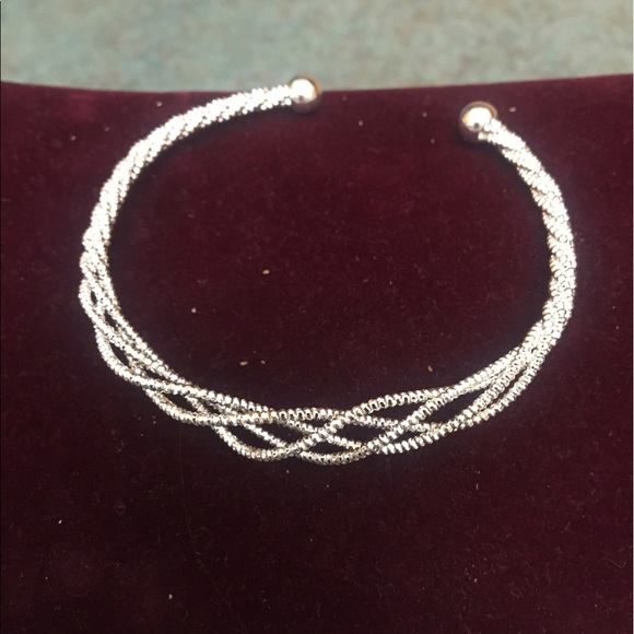Jewelry - Beautiful Woven slip on bracelet