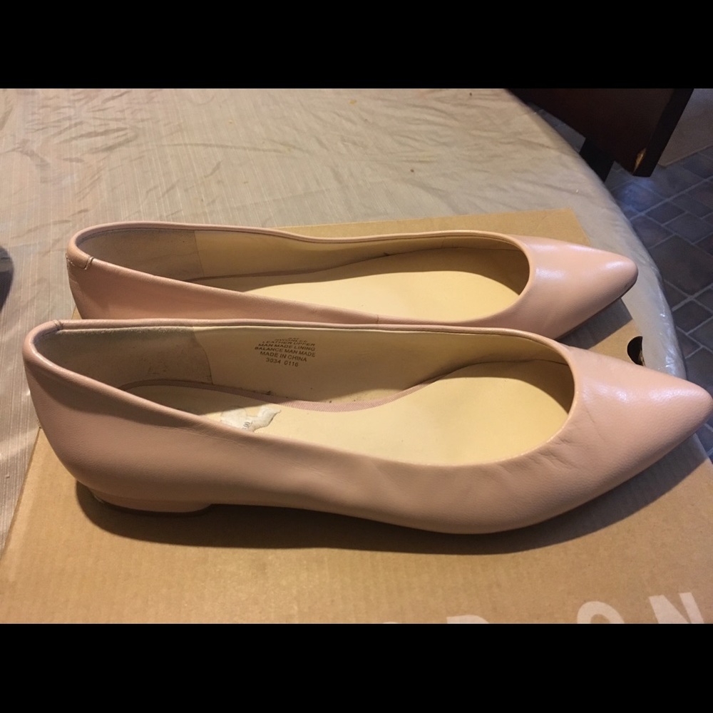 Nine West pointed toe flats