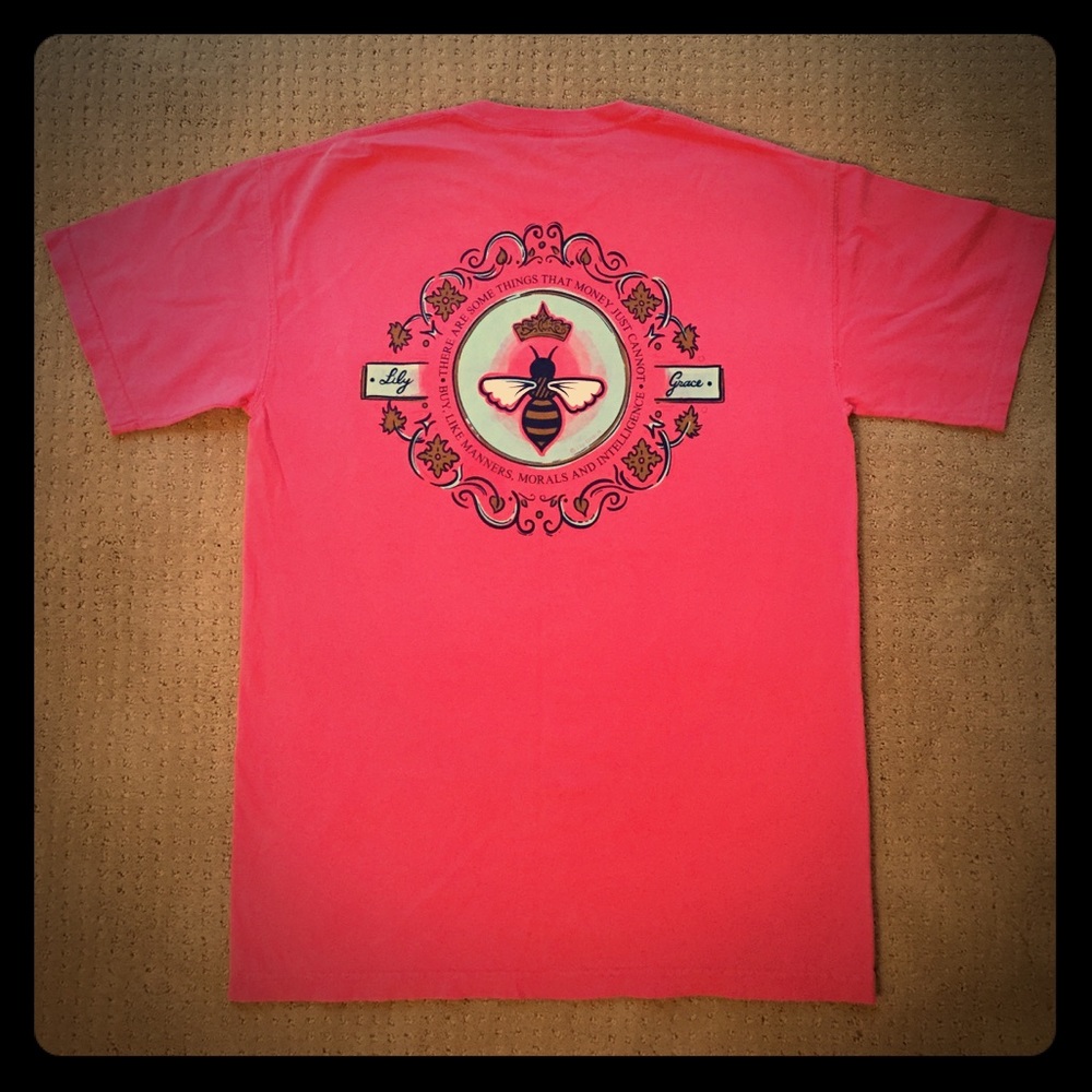 NWOT - Lily Grace Tee