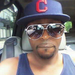 Meet your Posher, Derrick