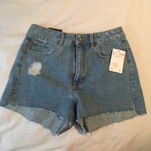 H&M || NWT || High-Waisted Shorts