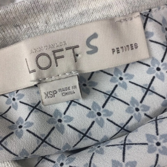 Ann Taylor LOFT Women's Split Back Sweater Sz XSP - Picture 7 of 7