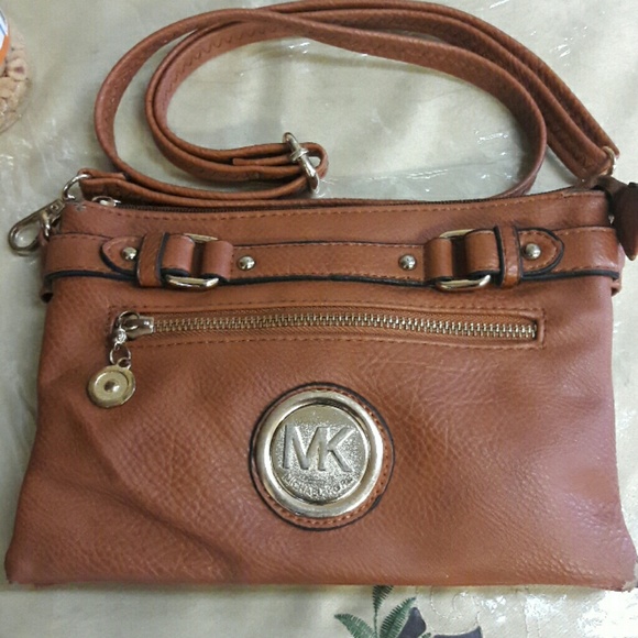 Purses - Picture 2 of 4