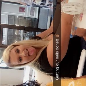 Meet your Posher, Lauren