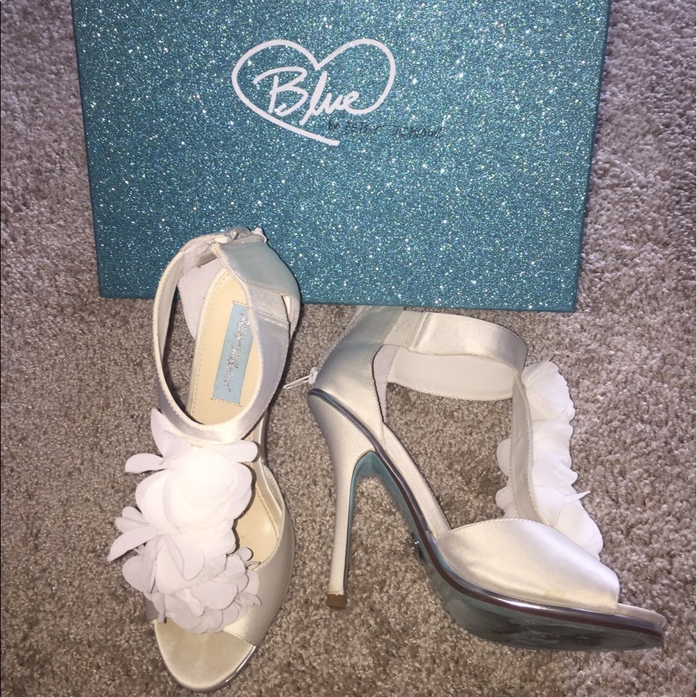 Betsey Johnson Bloom Heels