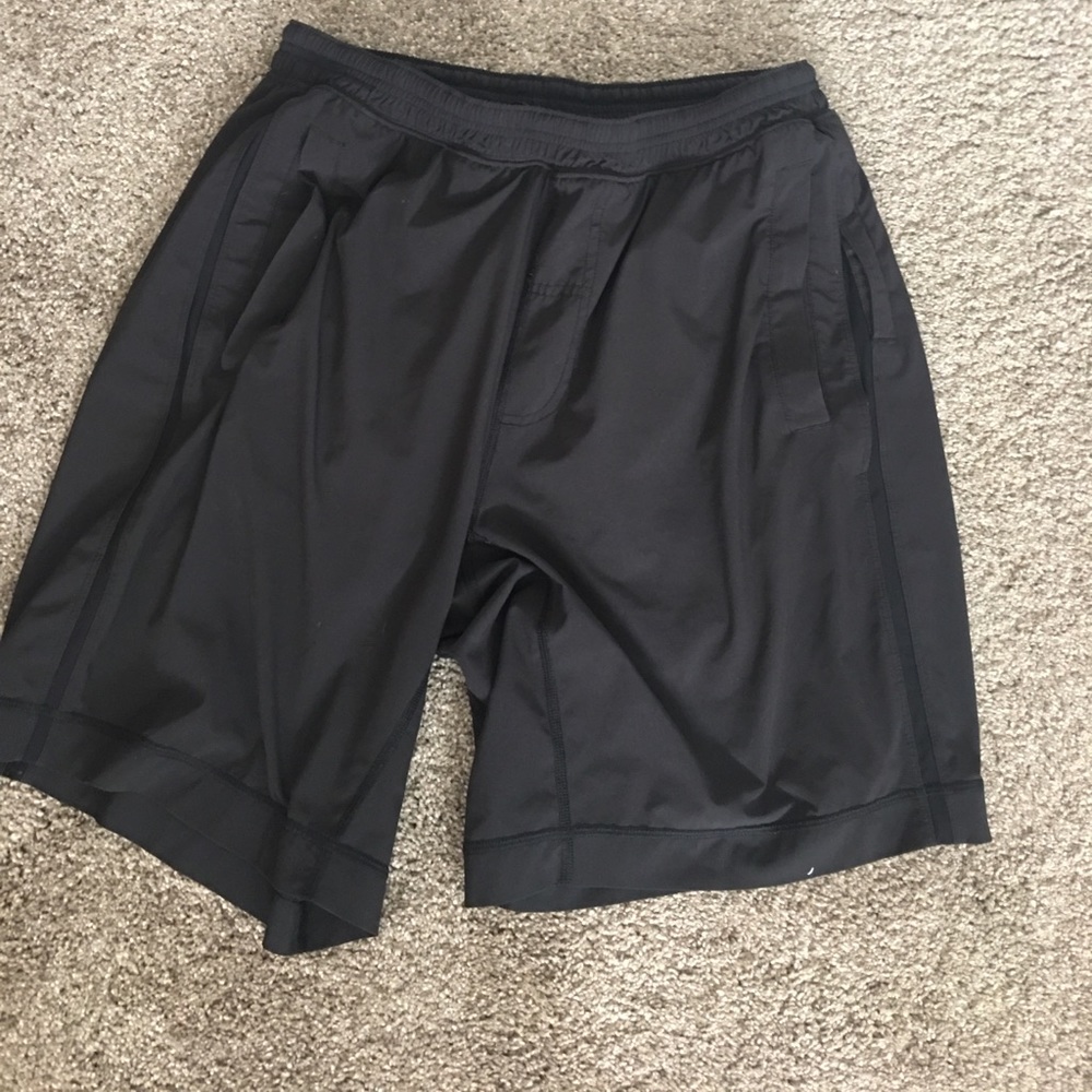 Lululemon pace breaker short