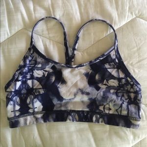 Lululemon sports bra