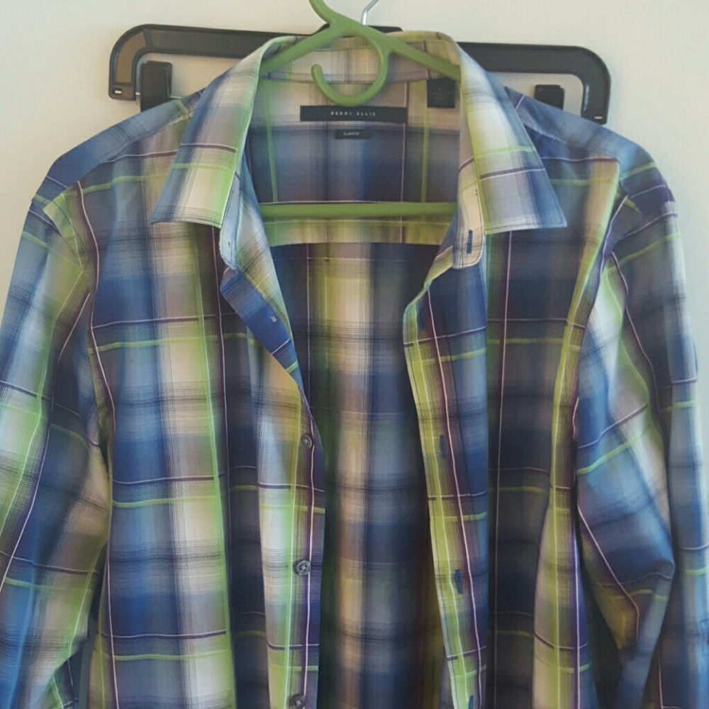 Perry Ellis long sleeve button shirt